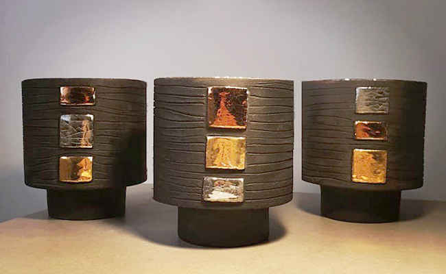 Ceramica artistica moderna di TERREDAUTORE. Vasi in ceramica con inserti in oro zecchino, decorati a mano.