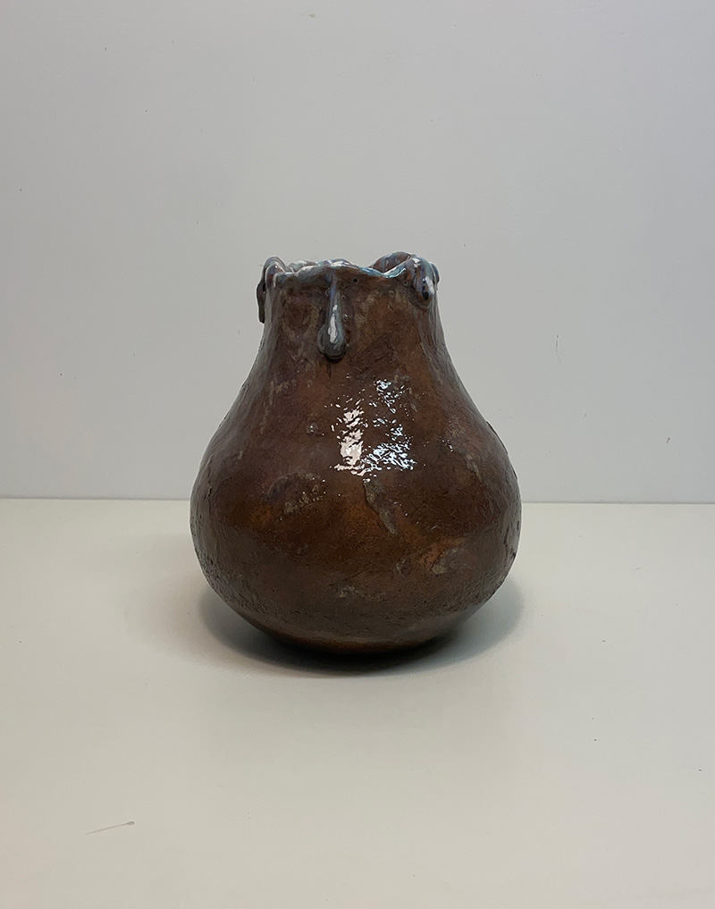 Vaso in ceramica, collezione Tierra. Altezza cm 26. Tutte le creazioni di Terredautore sono pezzi unici e fatti a mano.