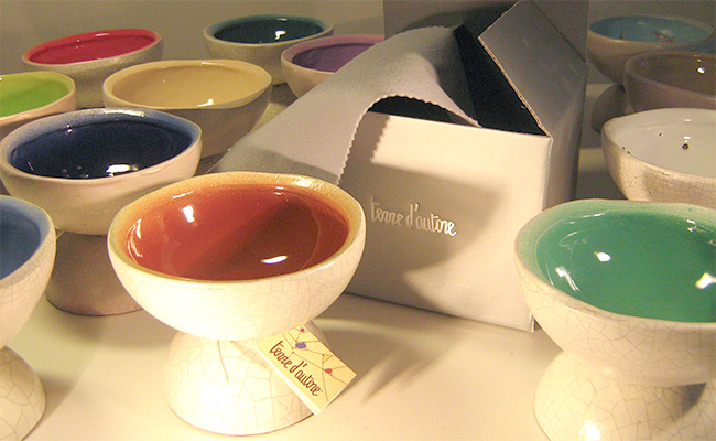 Ceramica artistica moderna di TERREDAUTORE. Bomboniere personalizzate in ceramica, pronte per la consegna.
