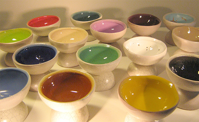 Ceramica artistica moderna di TERREDAUTORE. Ciotole colorate per la tavola.